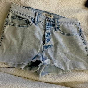 A&F size 28 short (sz 6)